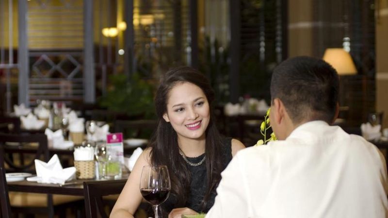 Aloha Halong Hotel Ha Long Bagian luar foto