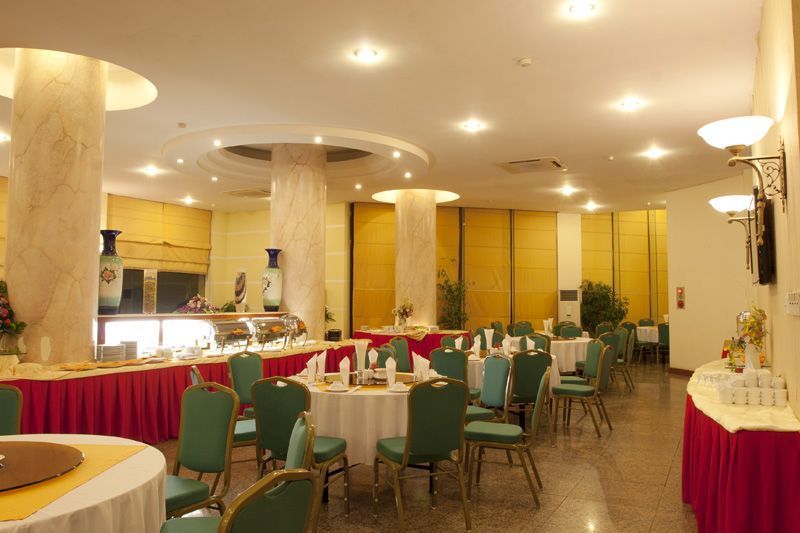 Aloha Halong Hotel Ha Long Bagian luar foto