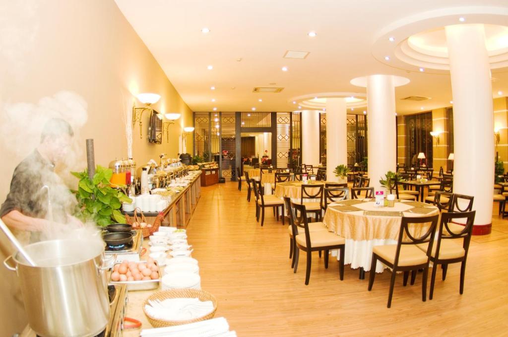 Aloha Halong Hotel Ha Long Bagian luar foto