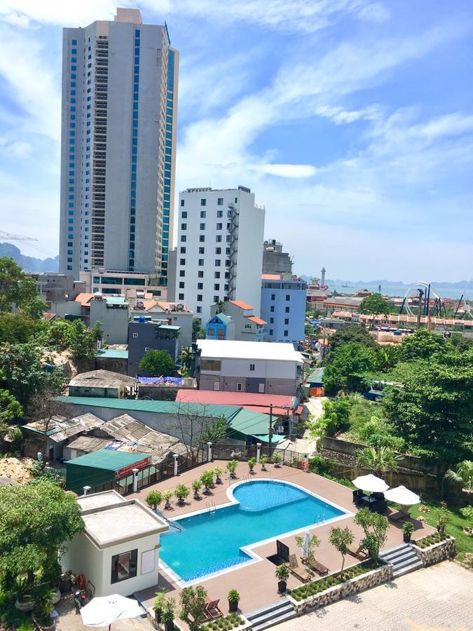 Aloha Halong Hotel Ha Long Bagian luar foto