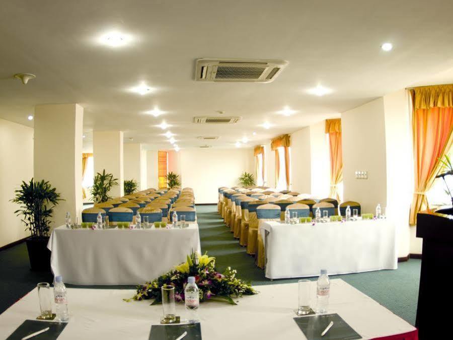 Aloha Halong Hotel Ha Long Bagian luar foto