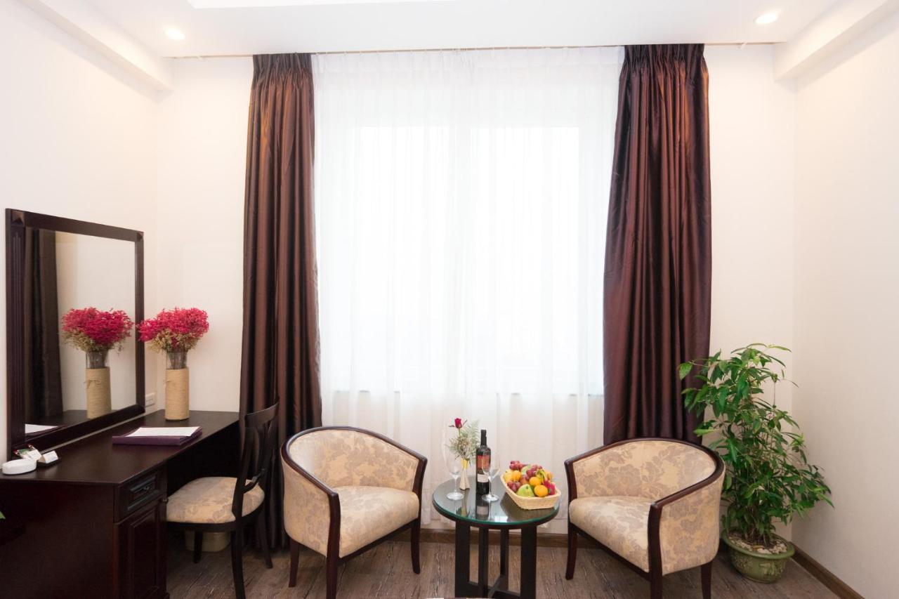 Aloha Halong Hotel Ha Long Bagian luar foto