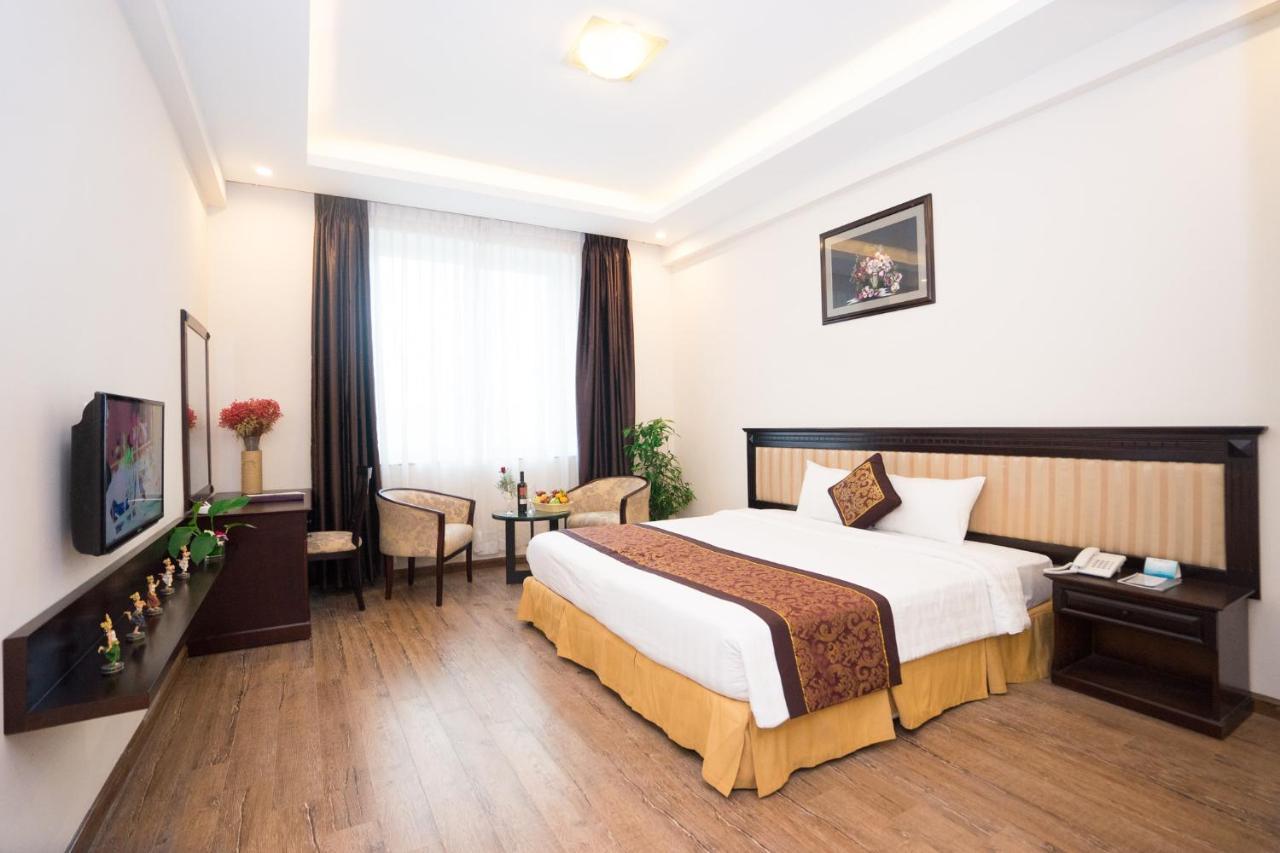 Aloha Halong Hotel Ha Long Bagian luar foto